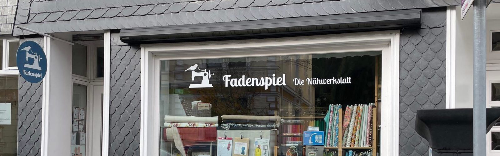 Garnrollen im Stoffladen